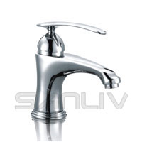 Single handle faucet 672-Series