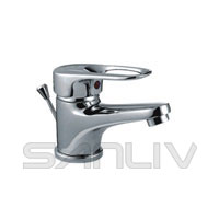 Single handle mixing faucet