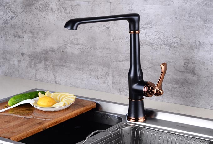Brass Single Hole Kitchen Sink Faucet With Swivel Spout