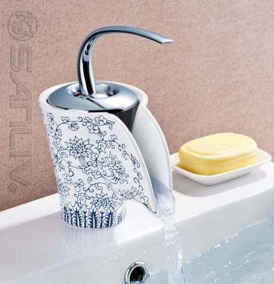 Single Handle Waterfall Ceramic Lavatory Faucet 28502